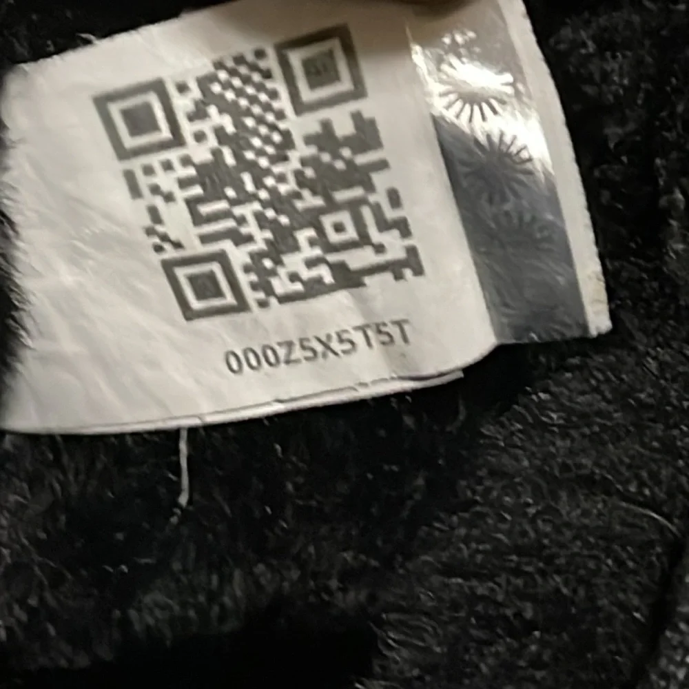 UGG Classic Mini Black Boots - Picture 6 of 9